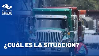 Continúa el paro de camioneros en Colombia [upl. by Talbott281]