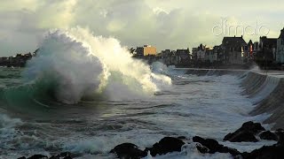 SaintMalo Grande Marée 2016 Hightide Springflut Nov 2016 [upl. by Enyalahs]