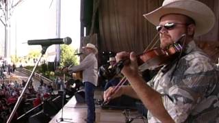 Alan Jackson  Chattahoochee Live at Farm Aid 2000 [upl. by Razal]