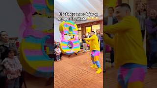 Todo iba bien… Hasta que nos dejaron romper la piñata🤪🤣Like❤️ si nos invitarias a tu cumpleaños 🤭 [upl. by Yemirej]