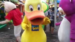 Badut Donald Bebek [upl. by Aicram]