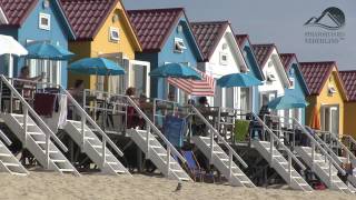 Strandhuisjes Nederland™ Over strandhuisje huren of kopen als bijzondere overnachtingen aan zee [upl. by Sivla]