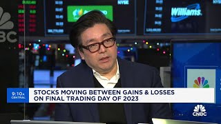 Markets have a 50 chance to see doubledigit growth in 2024 says Fundstrats Tom Lee [upl. by Nyltac300]