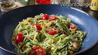 COURGETTE PASTA MAKEN MET ROMIGE AVOCADO SAUS 🍜🥑 [upl. by Cthrine953]