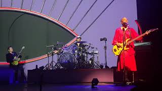 Gail Ann DORSEY Feat Matthieu Chedid  quot Life on Mars quot  Zénith LIMOGES  26052023 [upl. by Corey]