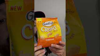 Goldfish  Crisps  Cheddar  New Light amp Airy Quick Snack Review goldfish crisps [upl. by Aniez]