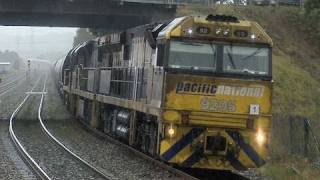 Triple quot92 Classquot locomotives with Pacific National Hunter Valley Coal Train 5102009  PoathTV [upl. by Kalk474]