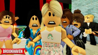 MY SLEEPOVER PARTY Roblox Brookhaven  CoxoSparkle2 [upl. by Myer]