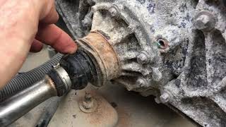 Seadoo Spark 20142016 crankshaft problem  Leaking water [upl. by Winna]