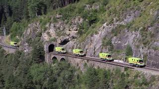 Parade neue RhB Interventionsfahrzeuge auf Landwasserviadukt [upl. by Bergman]