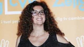 Zelig Teresa Mannino e lossessione per i regali il monologo che fa riflettere e ridere tutti [upl. by Nevag]