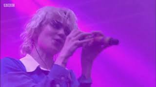 Grimes  Genesis Glastonbury 2016 [upl. by Tekcirk958]