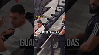 ⚽️🤜💥 El guardaespaldas de Messi  esemajeengasado lacarpetadelosvrgzos Humor shorts [upl. by Leiad665]