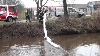 Feuerwehreinsatz in Dippoldiswalde Ölfilm auf der Weißeritz [upl. by Liahkim]