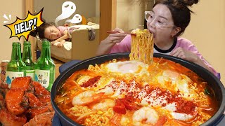 숙취 심한 날  😭 해장용으로 끓여먹는 순두부 열라면 먹방 Hangover Food 😂 Spicy Soft Tofu Yeol Ramen Mukbang ASMR Ssoyoung [upl. by Darby989]