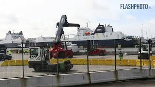 Bestelbus te water bij DFDS  Vulcaanweg Vlaardingen [upl. by Stilla]