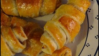 Trilogie de pommes Recette 1 Croissants pommes  Raisins  Cannelle [upl. by Blackwell]