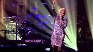 Emeli Sandé  Read All About It PtIII  Live 2012  HD [upl. by Drawd]