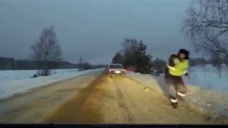 Heres how to escape from the Cops in Russia Savage police chase in Russia [upl. by Amehsyt]