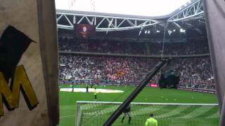 JUVEatalanta GIGI BUFFON entra in campo e canta con noimp4 [upl. by Rie]