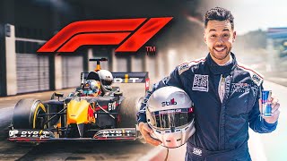 Pruebo un FORMULA 1 en la VIDA REAL con Red Bull Racing  TheGrefg [upl. by Bohs]