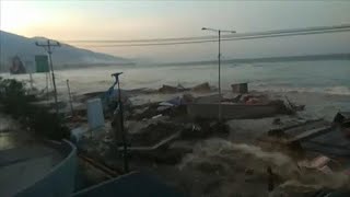 Palu Dramatic footage of Tsunami [upl. by Ahsia]