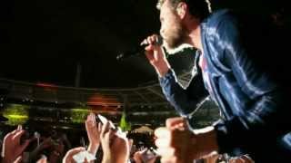 Jovanotti  Lombelico del mondo dal DVD quotBackup Tour 2013quot [upl. by Augustina]