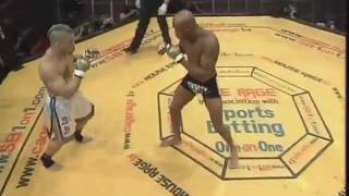 Anderson Silva vs Tony Fryklund  Cage Rage 16  Back Elbow Knockout Nocaute com o Cotovelo [upl. by Disario]