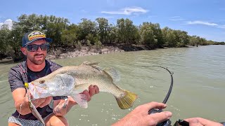 Fishing Australias remote coast and tidal rivers  Mud crab catch and cook [upl. by Mundt704]