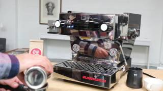 La Marzocco Linea Mini Latte Art Test 1076 [upl. by Harve]