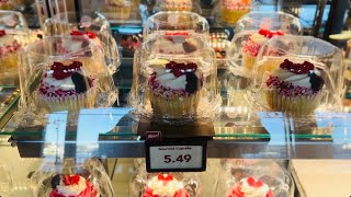 The newest must have Walt Disney World Desserts at The Boardwalk Bakery VLOG 12124 disney sweets [upl. by Lemart]