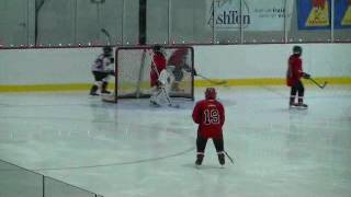 20170211 Notre petit fils Elliot Paquet qui joue dans un tournoi de hockey à Québec Québec [upl. by Larue105]