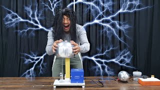 इसे टच करो और कमाल देखों  Simple Science Experiment Using Static Electricity [upl. by Einner]