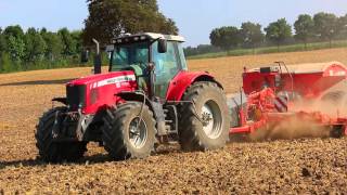 MF 7499 with Kuhn Moduliner 2800 [upl. by Mellisa436]