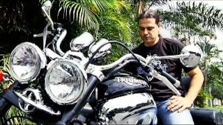 Triumph Rocket III en español [upl. by Harikahs]