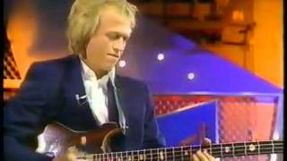 Mark King bass solo Live oct 1988 [upl. by Lemmueu251]