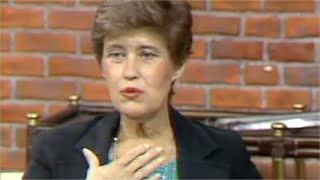 Erma Bombeck Interview She is so funny and very relevant to today She is missed [upl. by Banebrudge]