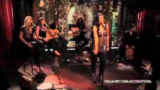 Nelly Furtado  Maneater  Acoustic LIVE  Walmart Soundcheck [upl. by Chaffinch]