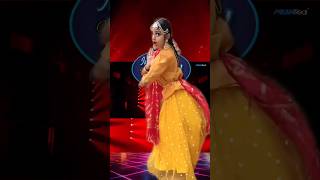 श्री देवी dance dancemoves bollywood shortsdance shortsfeed bollwoodsongs shortmusic [upl. by Victory]