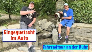 Hund feiert FahrradreisePremiere [upl. by Scheider95]