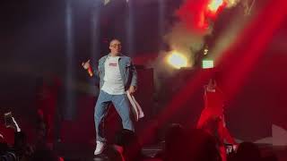 Bad Bunny  Chambea  En Vivo   La Nueva Religion Tour Las Vegas [upl. by Ecirehc]