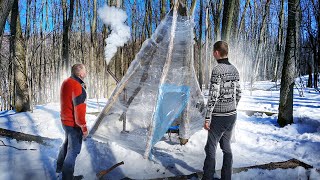 Bushcraft shelter for 5  Picnic in the woods with Alex Wild  Scrambled eggs in a warm shelter [upl. by Aerdnad]