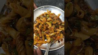 সেই টেস্ট আপনি ঘরেও পেয়ে যাবেন। shorts youtubeshorts chickenpasta food viralshorts [upl. by Pohsib]