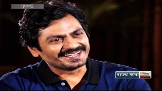 Nawazuddin Siddiqui Best Acting l Nawaz invites irfan khan to his wedding [upl. by Hayotal251]