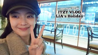 LEGENDADO PTBR ITZY VLOG LIAs Holiday [upl. by Adeirf]