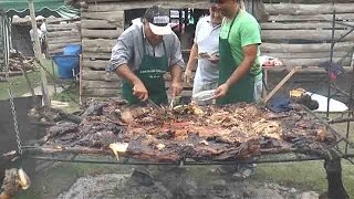 Así se celebra el Festival del Asado con Cuero en Lascano [upl. by Stanleigh118]