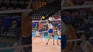 One handed block by Bolaños from Costa Rica norceca [upl. by Haletky]