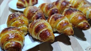 Croissant هذا الكرواسون الي غدي تولي معتمدة عندك ناجحة مورقة بدون عجين مورق بطريقة بسيطة و ناجحة [upl. by Kalb]