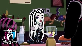 Frankies Joltin Juice  Volume 3  Monster High [upl. by Amedeo]