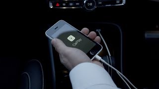 2018 Volvo XC40  Smartphone Integration UK Spec [upl. by Jollenta742]